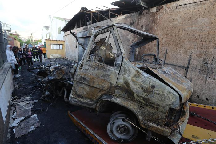 Esplode bombola di gas a Palermo, 4 pompieri feriti