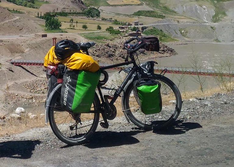 Castel Volturno, rubata la motocicletta di ciclisti francesi Castel Volturno, rubata la motocicletta di ciclisti francesi