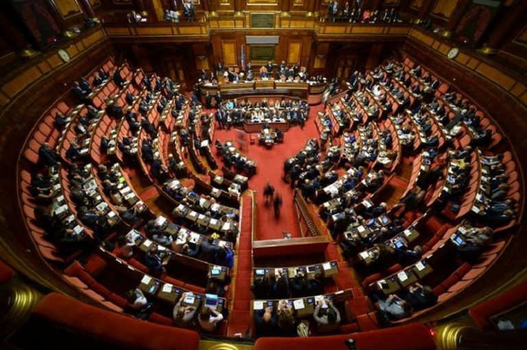 Roma, si dimette il viceministro Bubbico Roma, si dimette il viceministro Bubbico