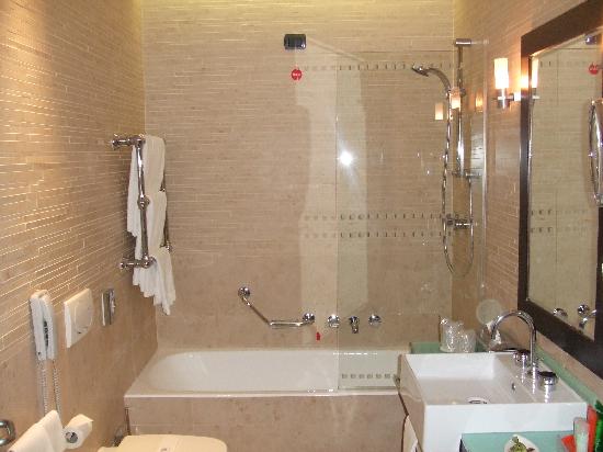 Bagno moderno ed accogliente notizie.it Esempio bagni moderni