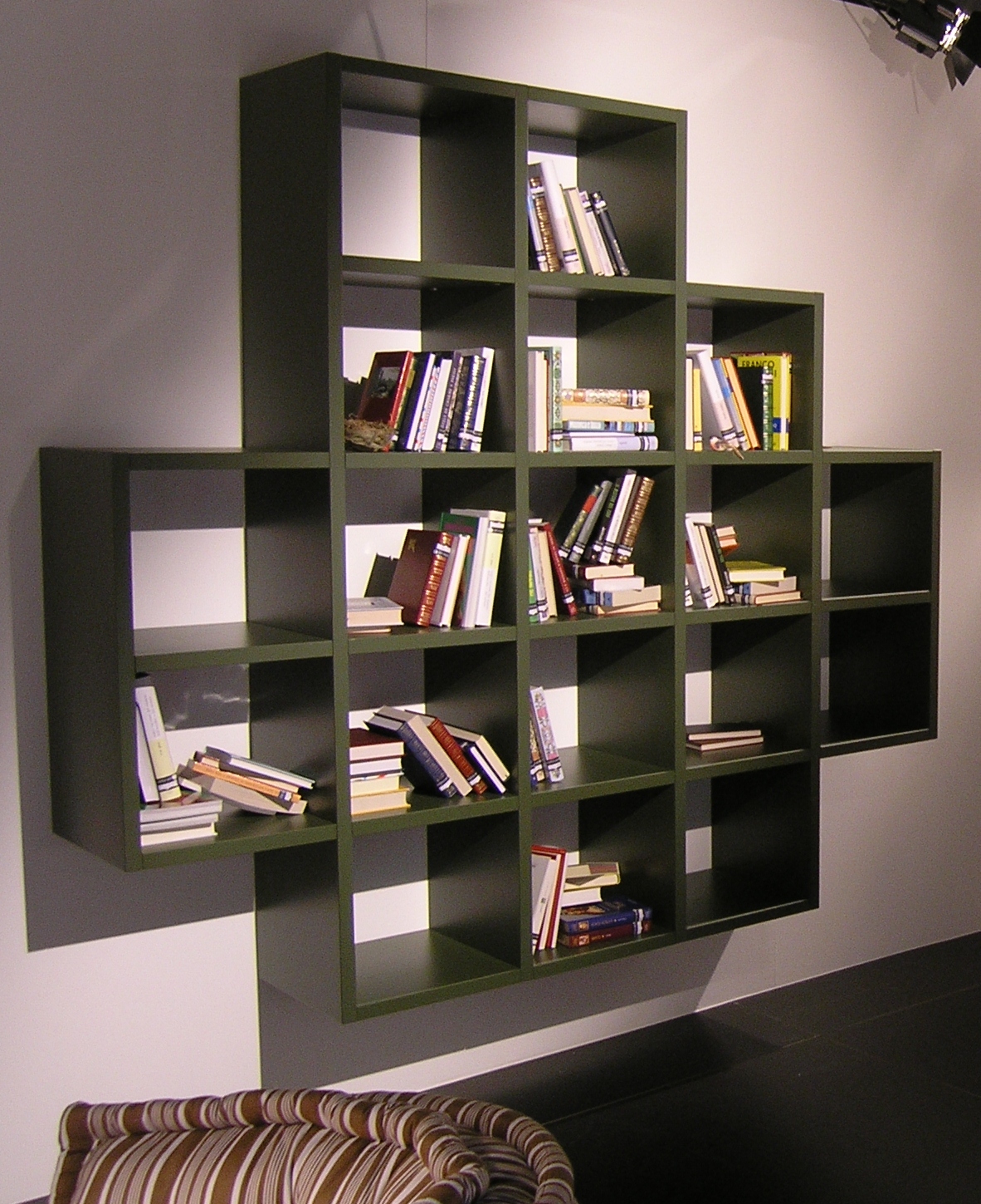 Moderna ed innovativa libreria  Notizie.it