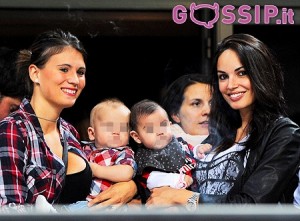 michela quattrociocche e carolina marcialis con i piccoli allo stadio per tifare i papa 86f3 300x221