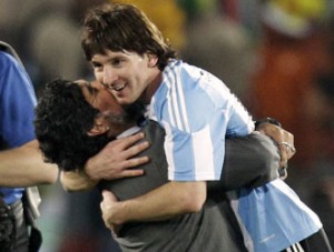 maradona messi01g 300x227