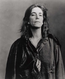 patti smith leibovitz 740049 249x300