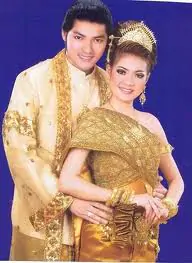 Coppia di sposi cambogiani