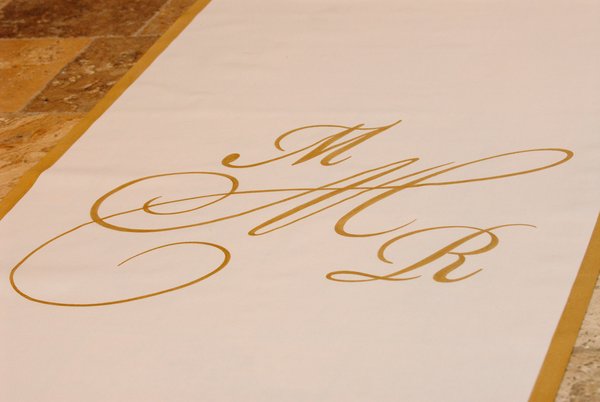 Runner nuziale con un monogramma