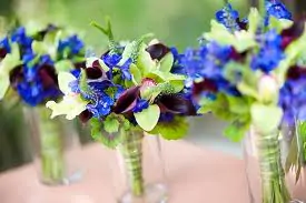 Bouquet da sposa blu e bianco