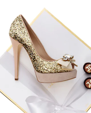 Elisabetta Franchi: special box limited edition, scarpe décolletés glitterate oro Sweet & Sparkling, Collezione Autunno/Inverno 2011/2012