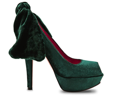 Ursula Mascaró: le décolletés peep-toe con maxi-fiocco in velluto verde