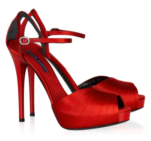 Ralph Lauren: sandali peep-toe Jenibelle in raso rosso, Collezione Autunno/Inverno 2011/2012