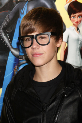 Justin Bieber 2 1 2 3 4 5 6 7 8