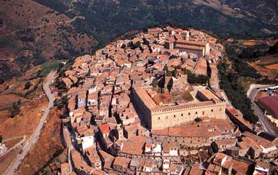 MONTALBANO DALL ALTO