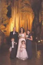 Matrimonio nella Bridal Cave Missouri