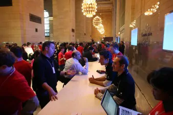 apple store grand central 2