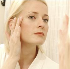 article page main ehow images a01 vo 1e make oily skin facial toner 800x800