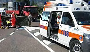20120104 ambulanza incidente1