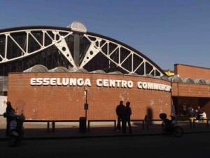Esselunga via canova