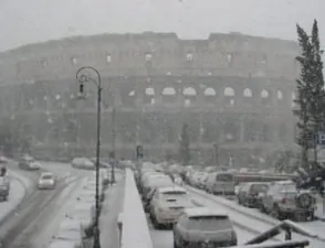 Roma imbiancata dalla neve