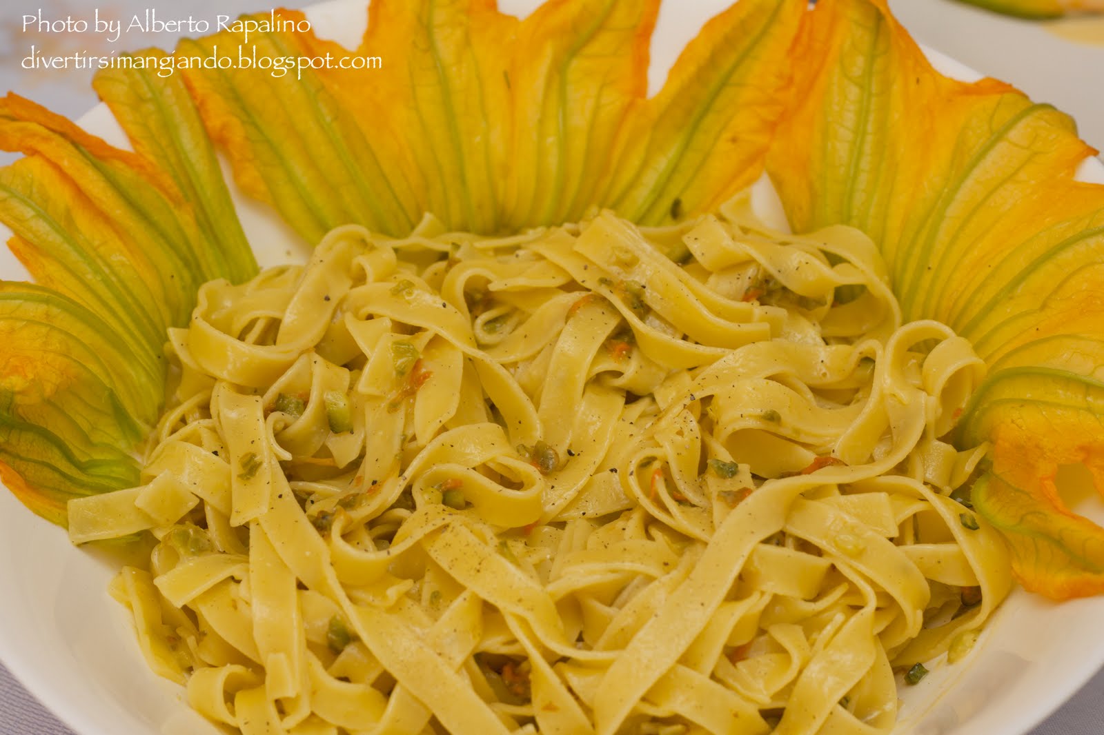 Tagliatelle ai fiori di zucca
