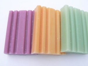 article new ehow images a06 87 ne combine used soap bars 800x800 300x225