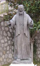 statua di Padre Pio