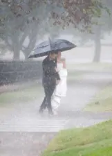 Matrimonio sotto la pioggia