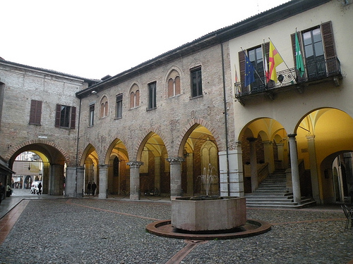 Palazzo Broletto