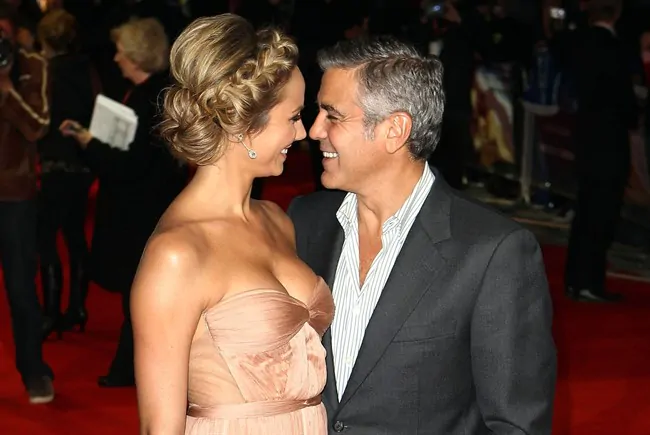 Stacey Keibler e George Clooney 650x435