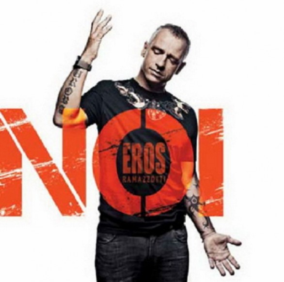 Il Cantante romano presenta al pubblico il suo ultimo lavoro " Noi"