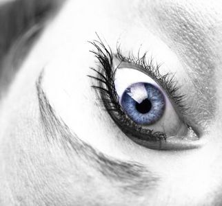 article new ehow images a07 s9 db naturally dark eyelashes 800x800