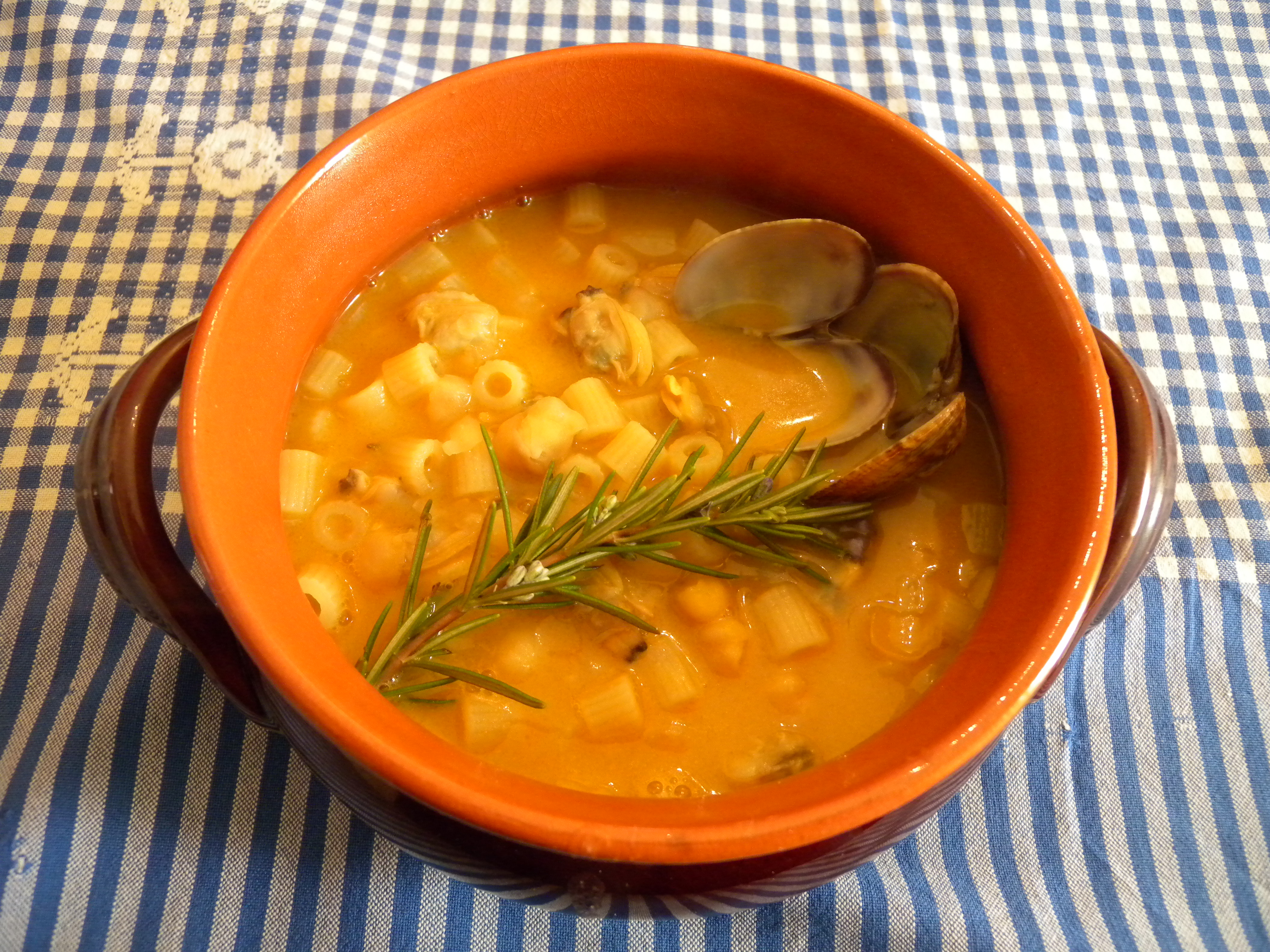 Pasta e ceci con le vongole