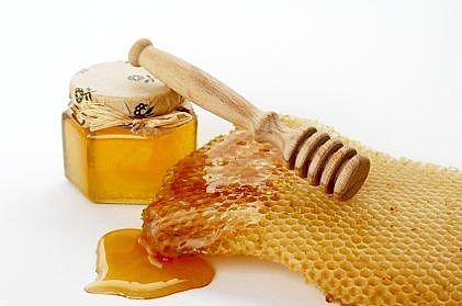 article new ehow images a01 up cn make honey egg facial mask 800x800