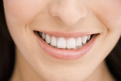 article new ehow images a08 4k 5a whiten teeth overnight home 800x800