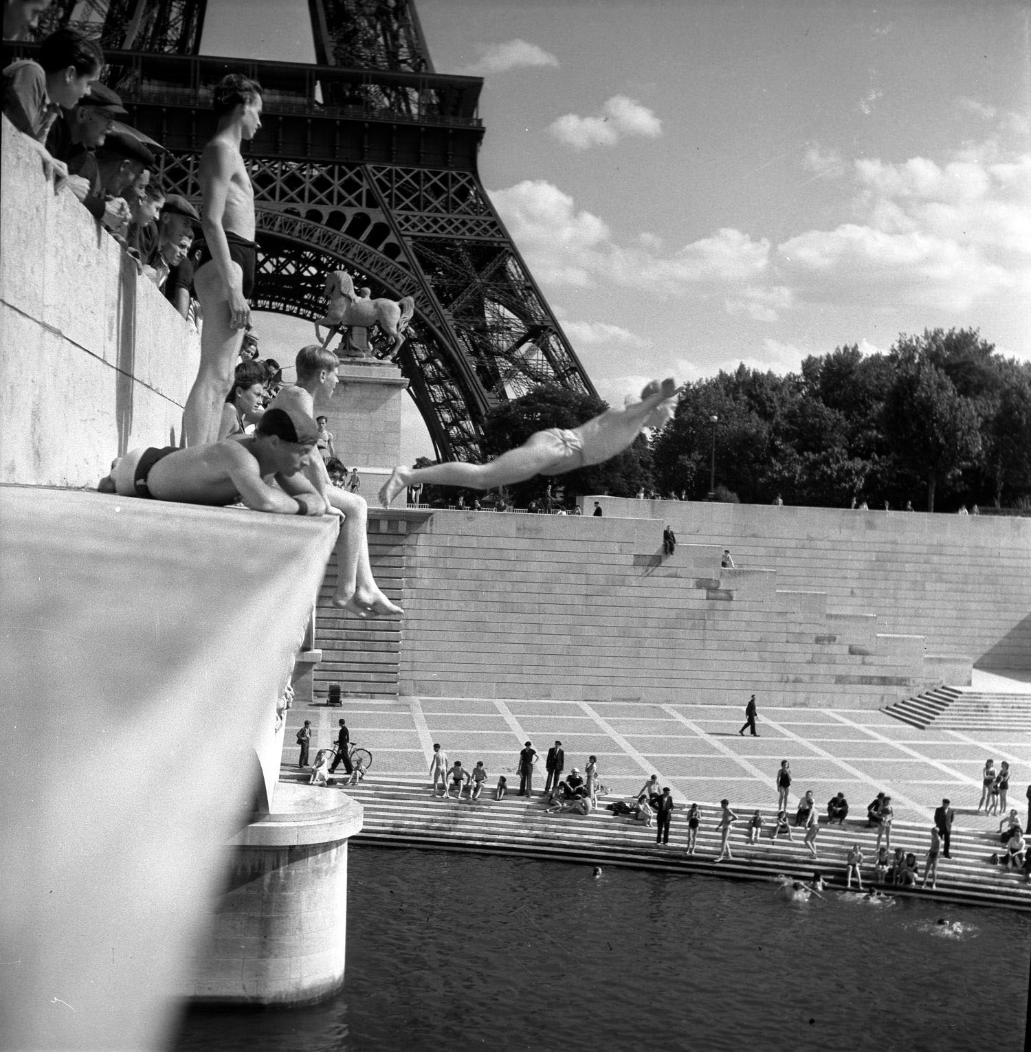 3 pont diena 1945 copyright atelier robert doisneau