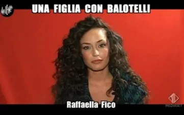 Raffaella Fico 2 6