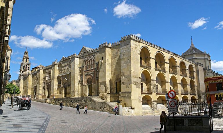 Muro esterno della moschea