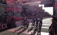 arrivo team sky e maglia rosa 185x115