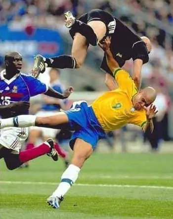 foto sport calcio brasile francia