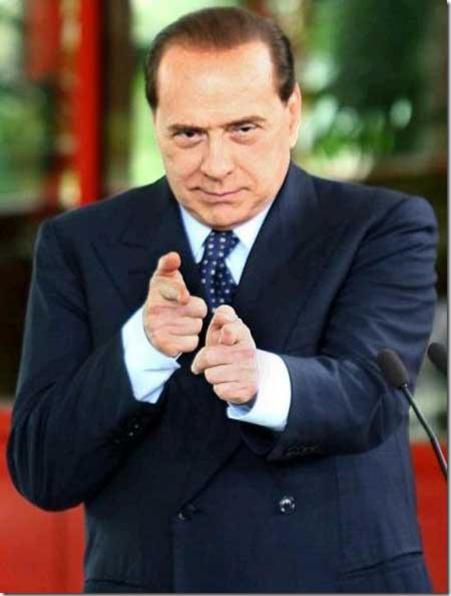 silvio berlusconi mitraglia un giornalista image 4183 article ajust 930