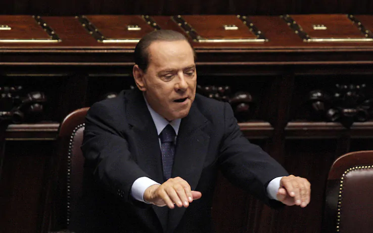 governo berlusconi vota fiducia governo 14 ottobre 02