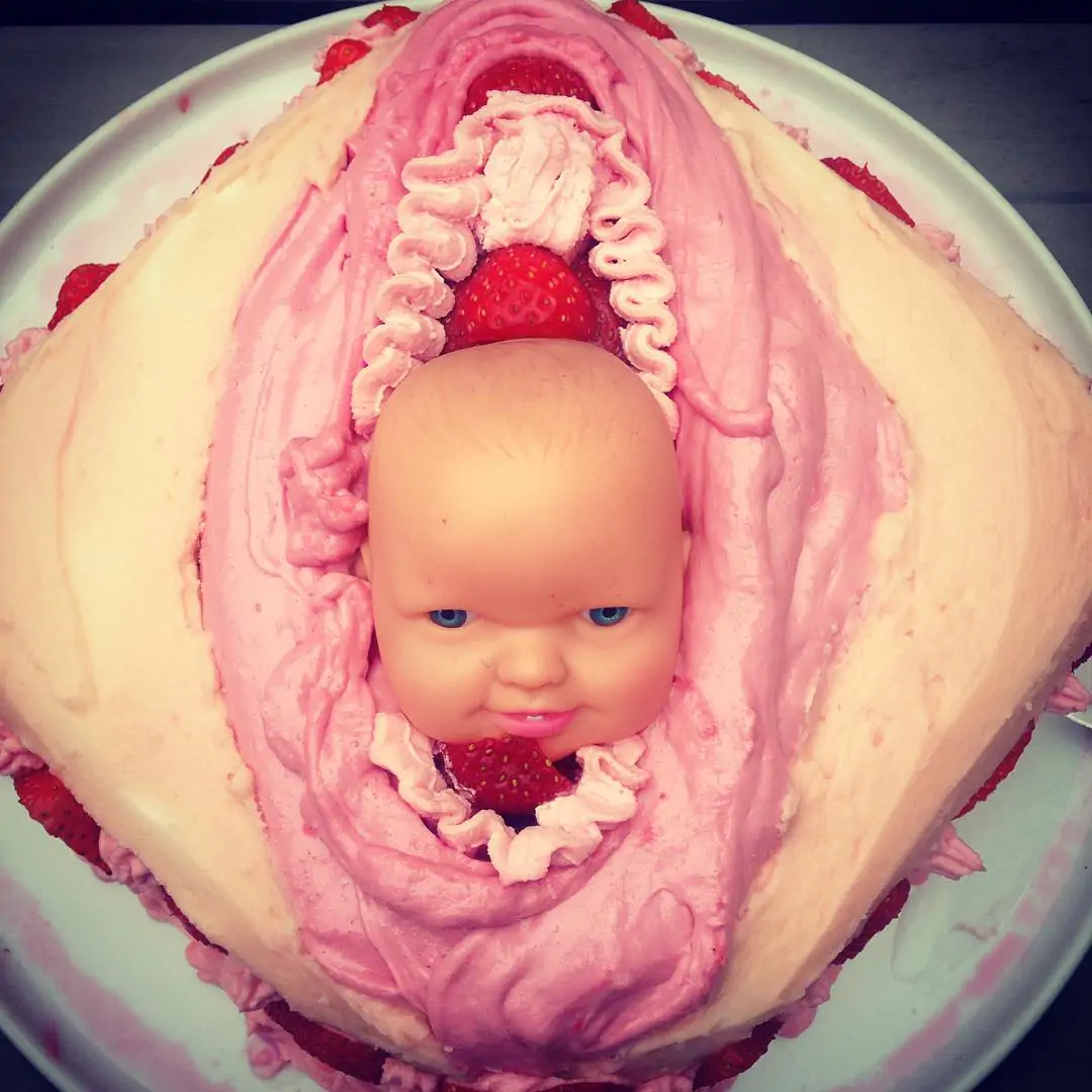 vagina cake 3