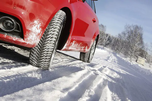 auto con gomme da neve11