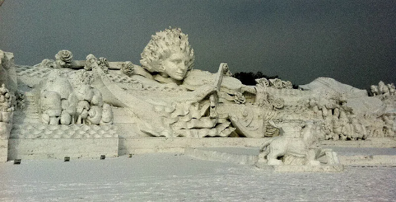 Scultura di neve ad Harbin in Cina