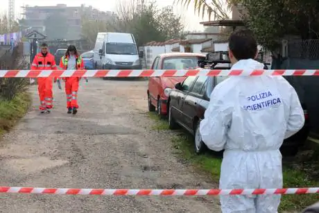 Duplice omicidio Latina: caccia all'uomo,è armato di pistola