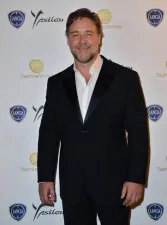russell crowe tra i vip 50enni nel 2014