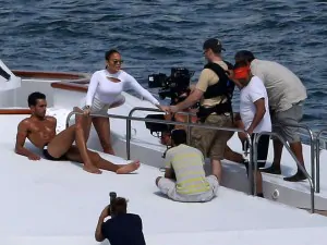 Jennifer Lopez Hot In White Shorts On A Yacht 02