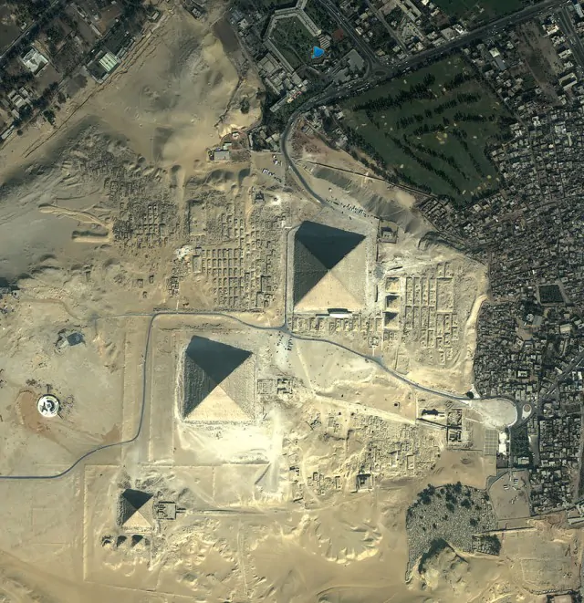 23-Giza-Pyramids