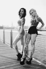 tattooed girls 22