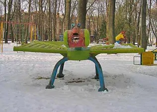 creepy playgrounds bugfacething