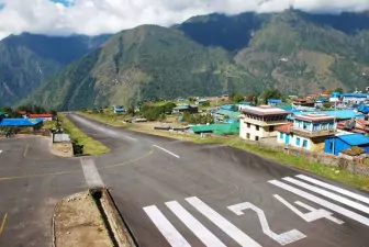 il piccolo aeroporto del nepal